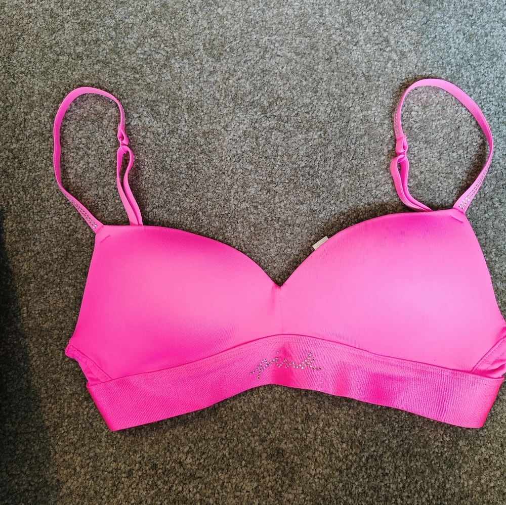 **3/$30** BUNDLE & & SAVE!!!  PINK sports bra